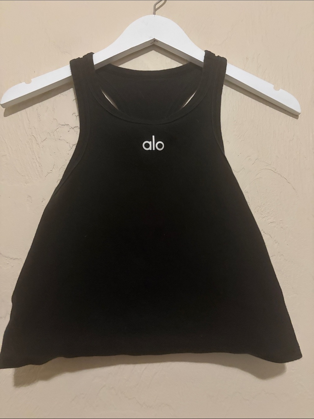 ALO Aspire Black Cropped Racerback Logo Tank. Great Condition! - Picture 3 of 6